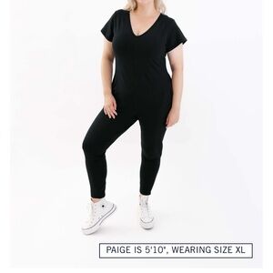 ❄️TAKE 50% OFF LIST PRICE❄️ Smash + Tess Sunday romper